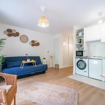 Sensations - Dans Le Quartier Daffaires Apartment