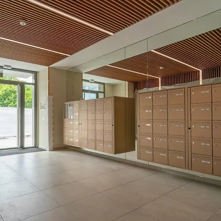 Sensations - Dans Le Quartier Daffaires Rueil-Malmaison