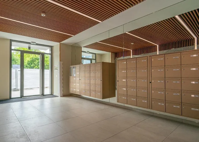 Sensations - Dans Le Quartier Daffaires Rueil-Malmaison